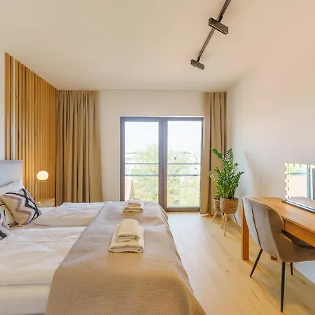 Rent Like Home - Aura 24